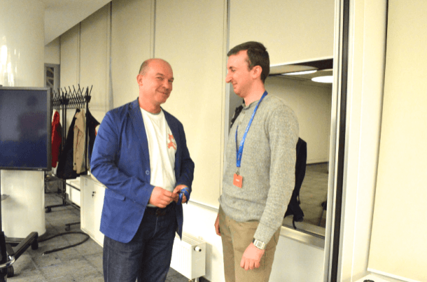 Денис Голиков, автор учебника по Scratch, и Евгений Усвицкий, участник сообщества Open Street Map. Фото: Мария Борисёнок.