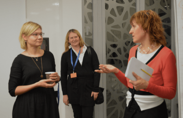 Марина Шилина и участники митапа. Фото: Мария Борисёнок.