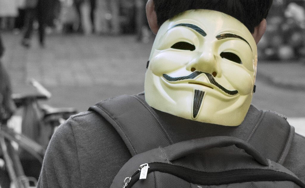 Деятельность хакеров – это не страсть к разрушению, как любят считать многие журналисты, а осознанная политическая позиция, основанная на антиавторитаризме, недоверии к власти и поддержке свободного рыночного капитализма. Фото: Phi Requiem. Flickr. (CC BY 2.0).