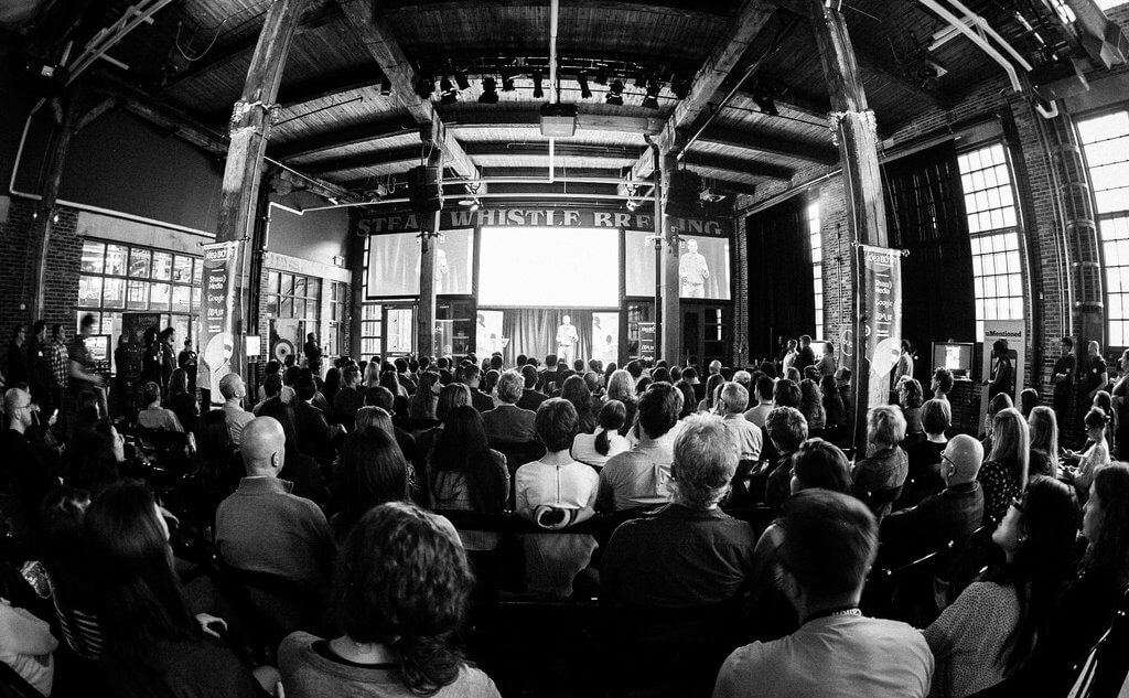 Бизнес-инкубатор предлагает образовательную программу для социальных предпринимателей. Фото: Flickr Canadian Film Centre (CC BY 2.0).