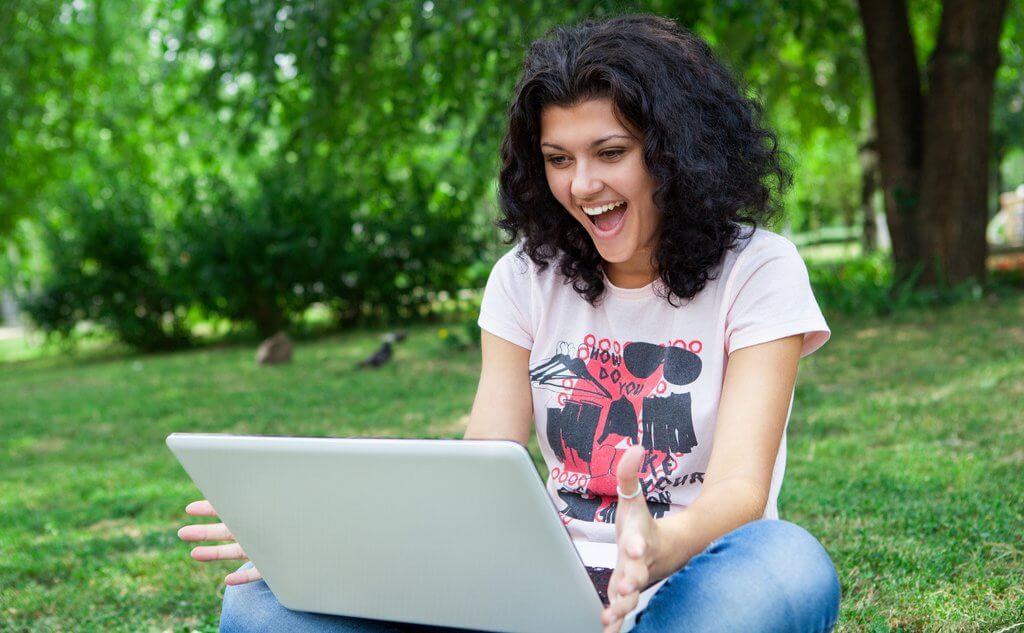 предоставляет возможность получить дистанционное образование. Фото: Flickr CollegeDegrees360 (CC BY-SA 2.0).