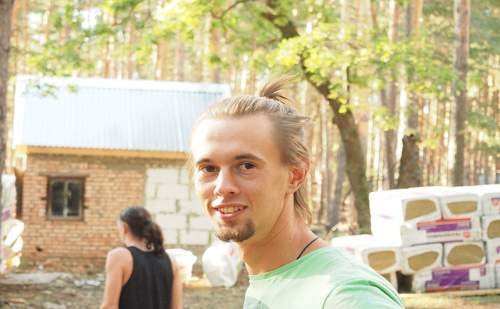 В гайдбуке сказано, что Scrum – это набор инструментов и практик, с помощью которых можно управлять разработкой продукта. Они называют этот набор фреймворком. Это базовый каркас, на котором строится процесс разработки. Андрей Андреев. Фото из архива автора.