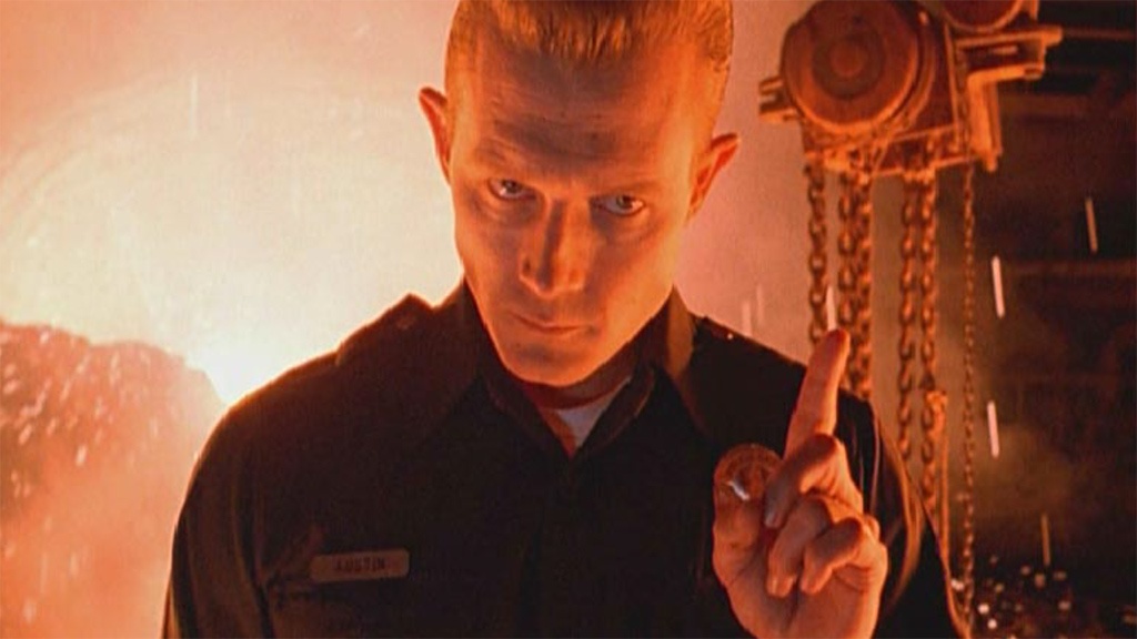 Группа исследователей из Брюссельского Университета создала миниатюрных роботов marXbot. Это очень отдаленный, но все же аналог Т-1000. Роботы могут выполнять самостоятельную работу, но, при необходимости, способны объединяться в более сложные структуры. Роль главного в структуре берет на себя один из роботов, управляющий другими при помощи Wi-Fi