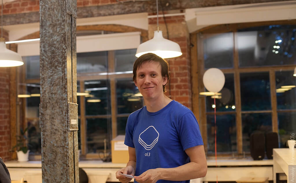 Интервью со специалистом в области открытых технологий Максимом Дубининым. На фото: Максим Дубинин на митапе Теплицы в 2016 году. Автор фото: Мария Борисёнок.