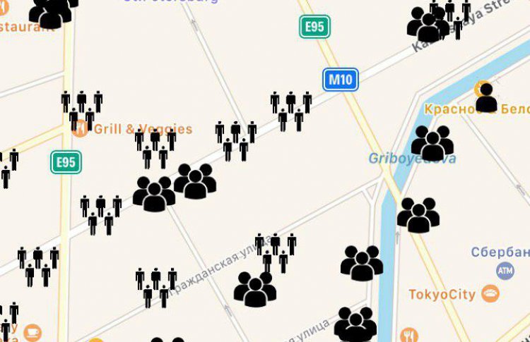 В приложении отмечены адреса погибших в блокаду ленинградцев. Скриншот приложения.