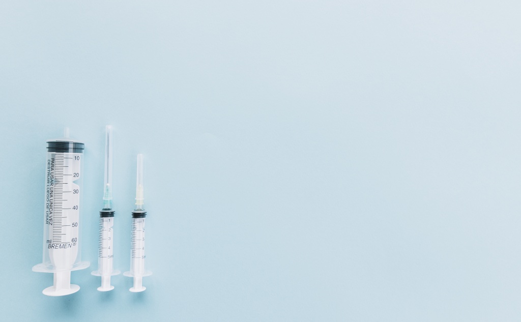 Всемирная организация здравоохранения объявила отказ от вакцинации одной из главных угроз человечества. Фото Freepik.