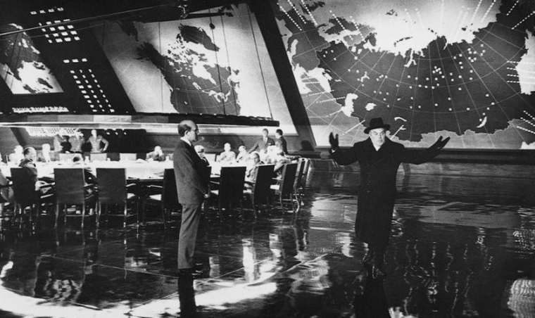 Кадр из фильма «Доктор Стрейнджлав, или Как я перестал бояться и полюбил бомбу».