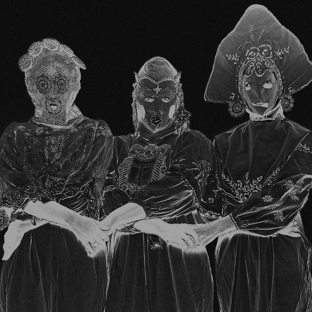 Работа Алисы Горшениной «blood ties». Источник: Instagram.